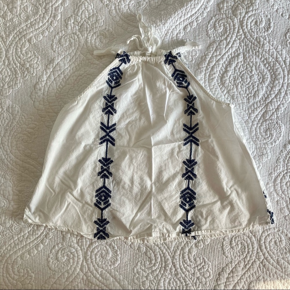 Summer white crop top with blue stitching